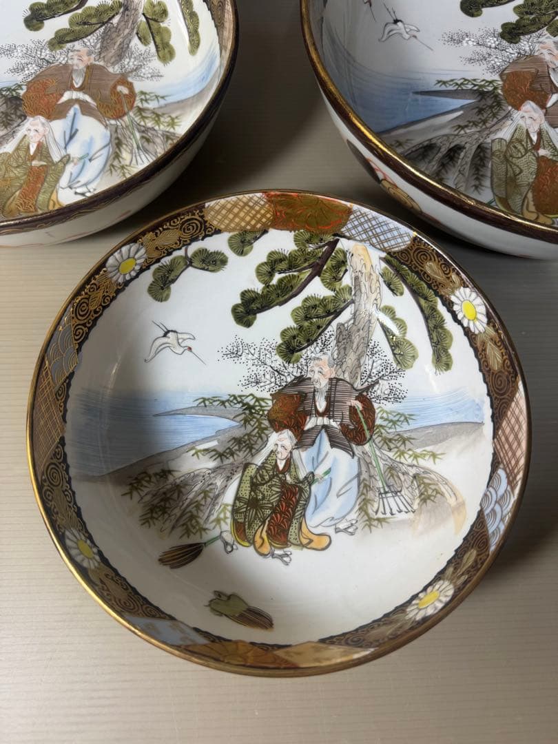 2428 九谷焼　金彩赤絵　人物翔鶴風景図　鉢　3客　時代物