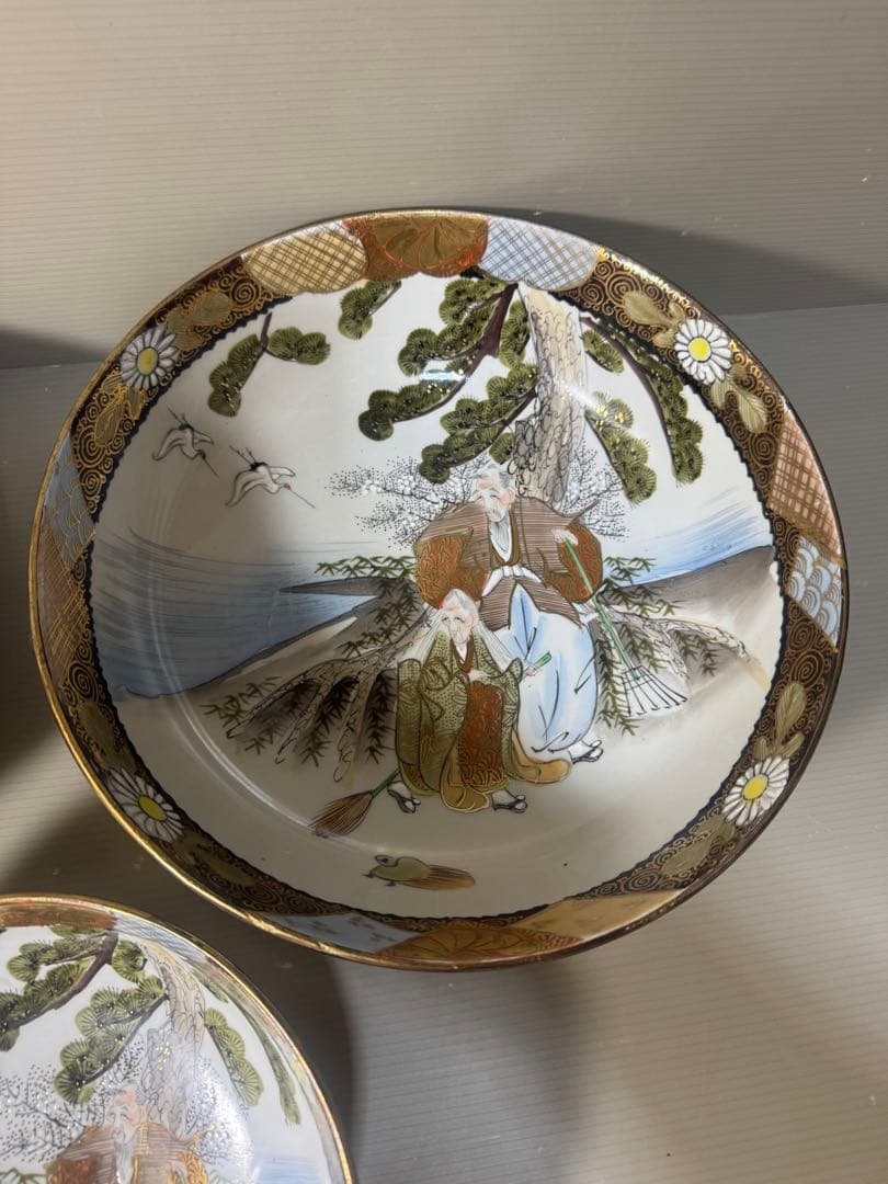 2428 九谷焼　金彩赤絵　人物翔鶴風景図　鉢　3客　時代物