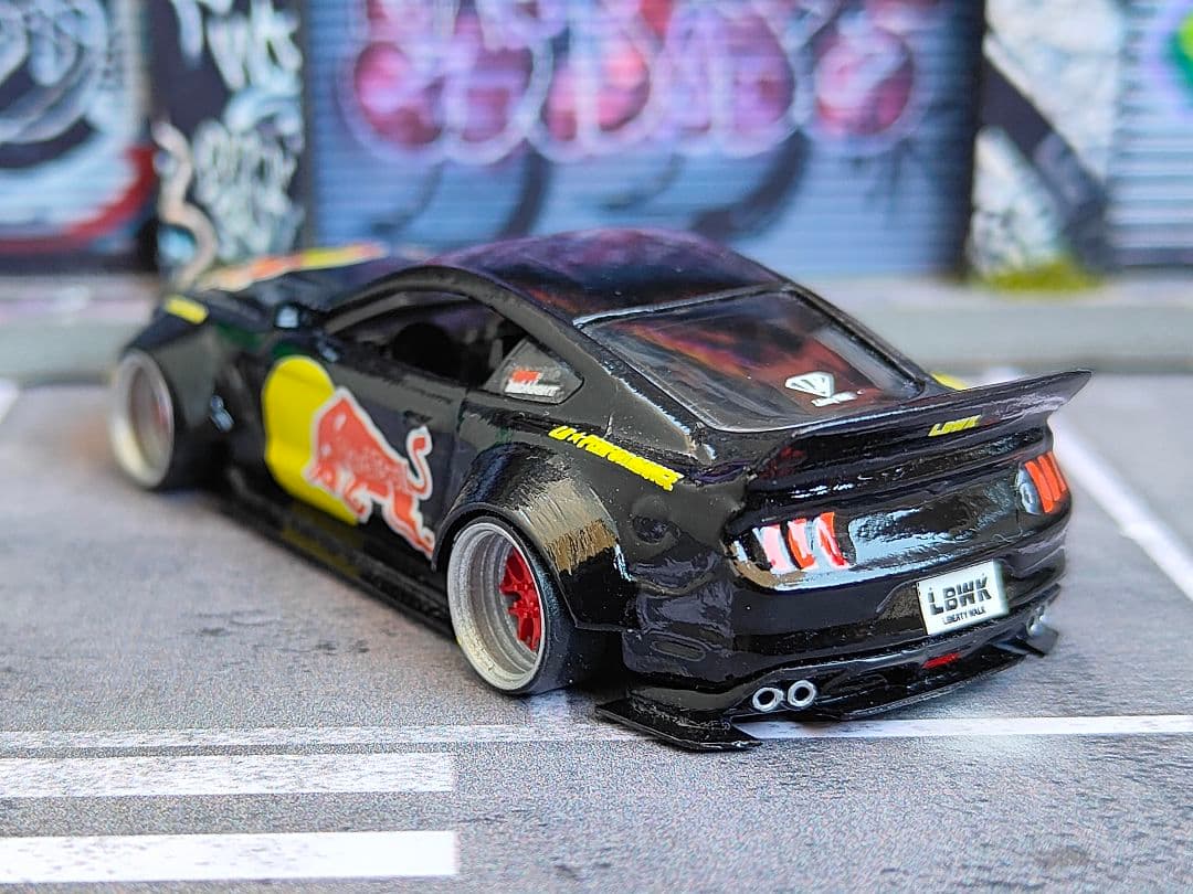 ホットウィールカスタム マスタング LBWK レッドブル ☆深リム☆トミカ改造