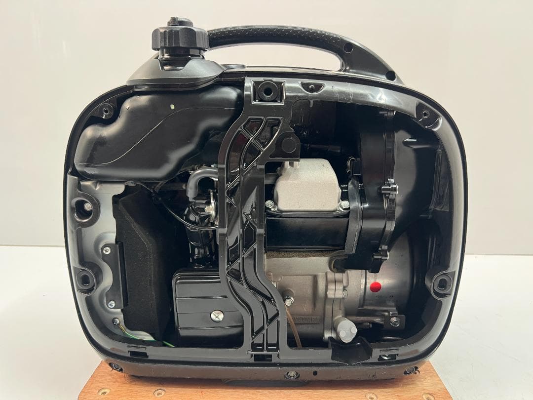 新ダイワ インバーター発電機 iEG1600M 【動作良好・保証付】★8129