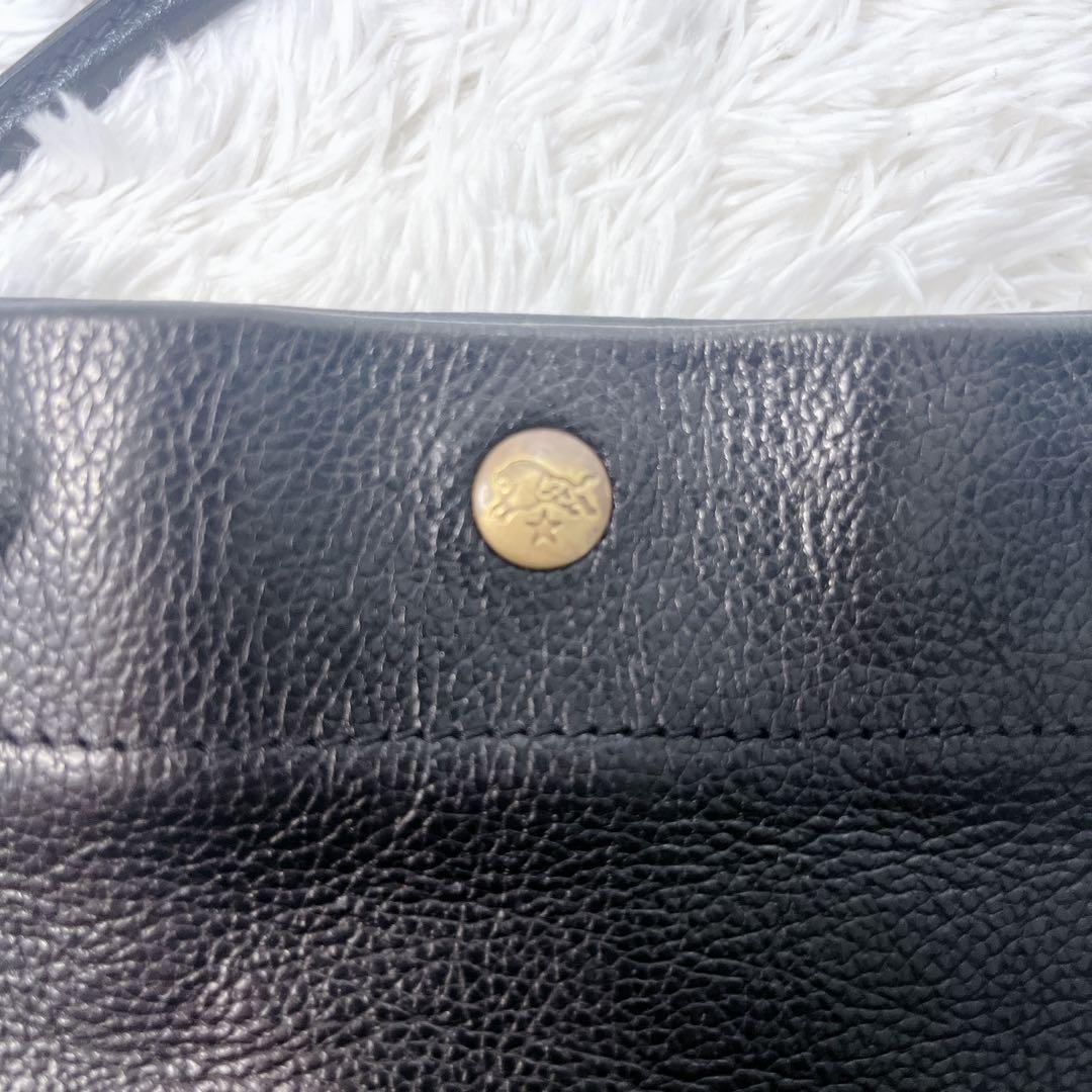 美品✨現行タグ イルビゾンテ クロスボディ バッグ サコッシュ レザー ブラック