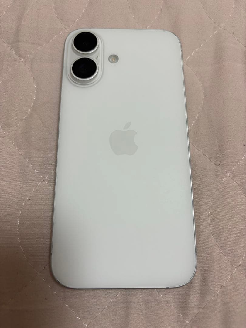 【so】 iPhone 16 ホワイト