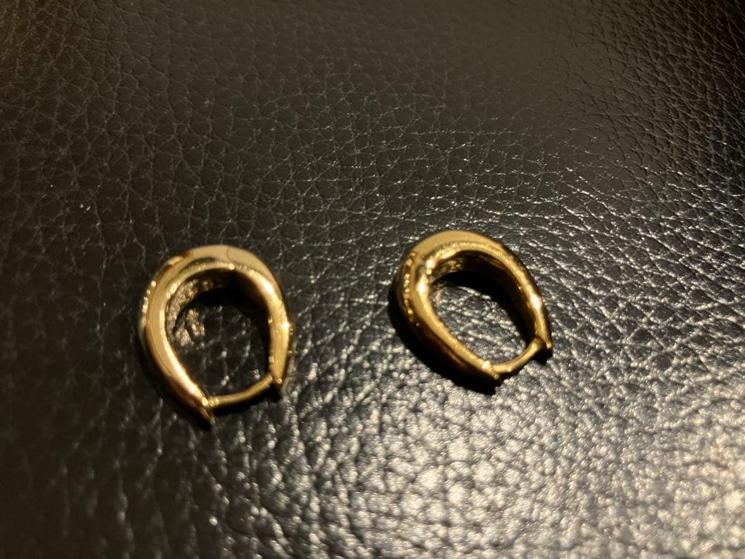 TOM WOODトムウッドゴールドフープピアス(両耳用)