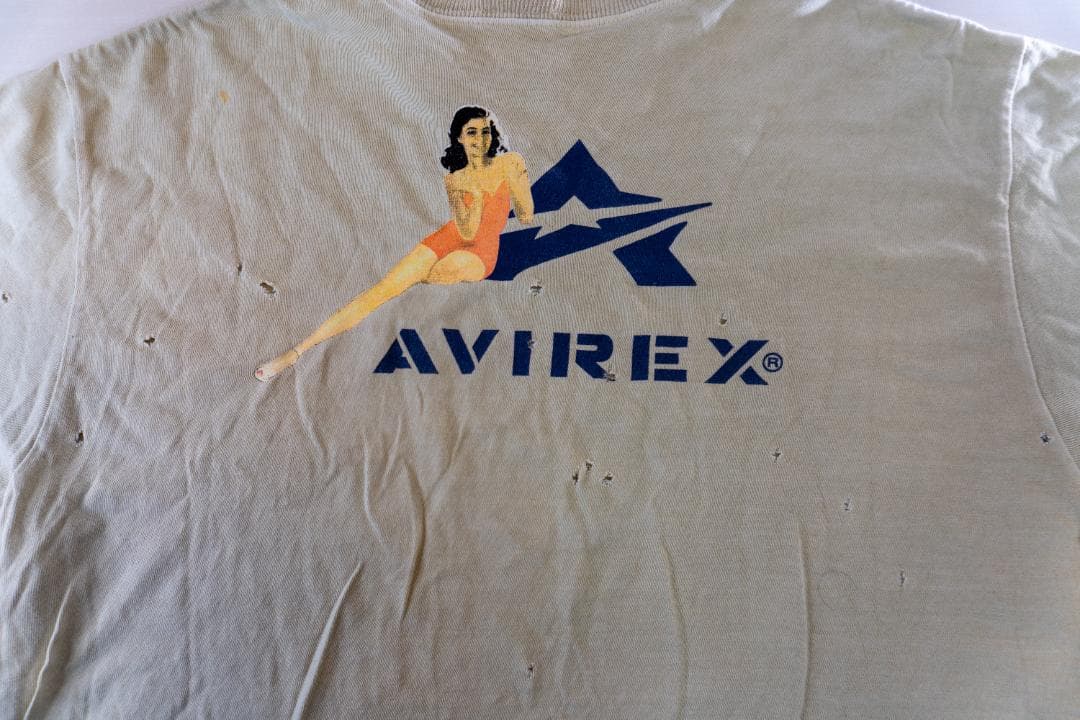 AVIREX Tシャツ　7.62mm弾跡