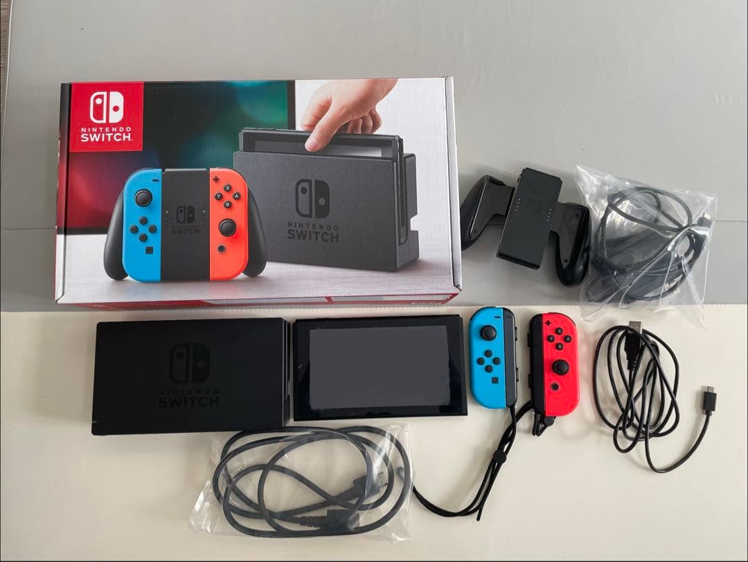 Nintendo Switch 本体 青/赤 Joy-Con（ジャンク品）付き