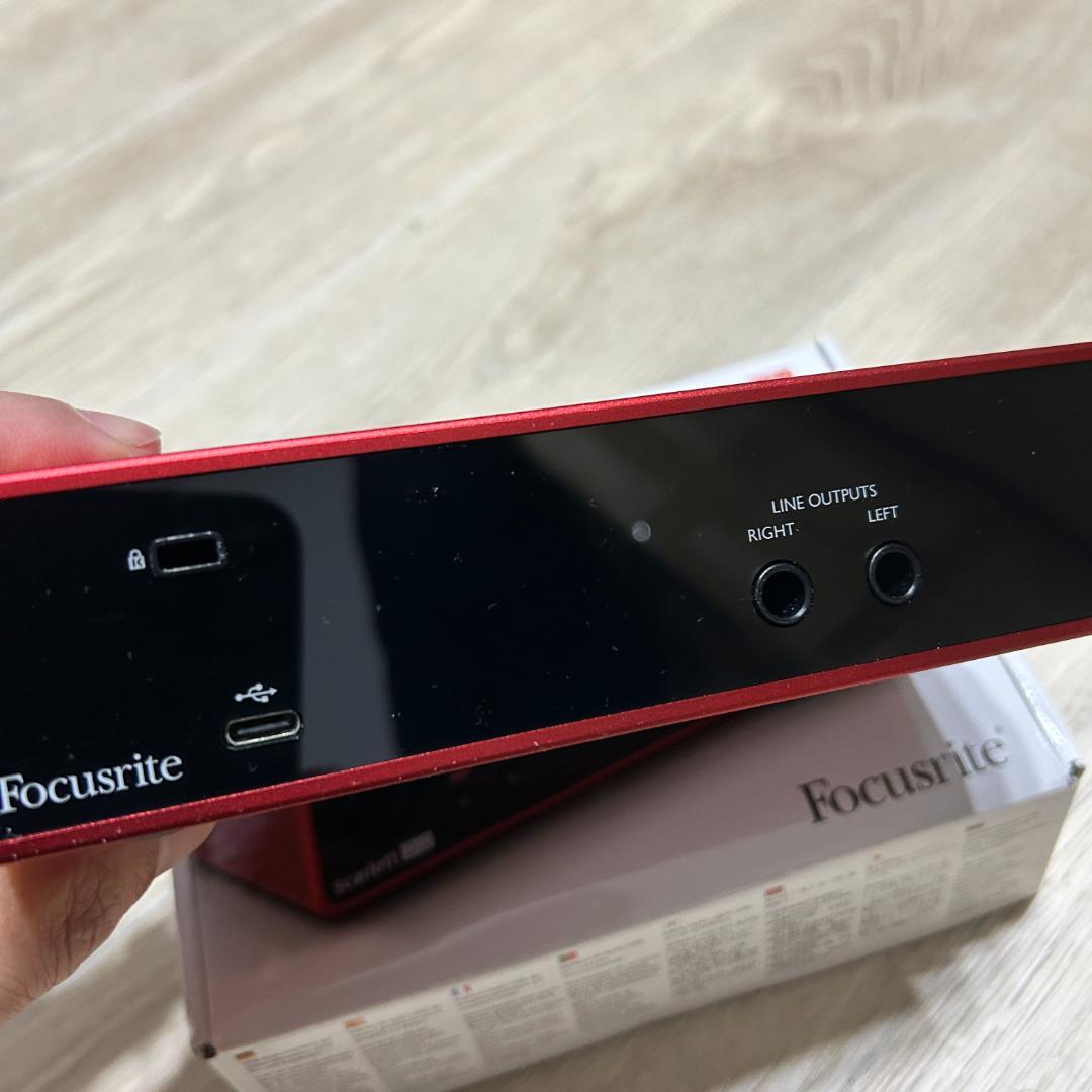 【美品】Focusrite Scarlett 2i2 Gen3rd 第３世代