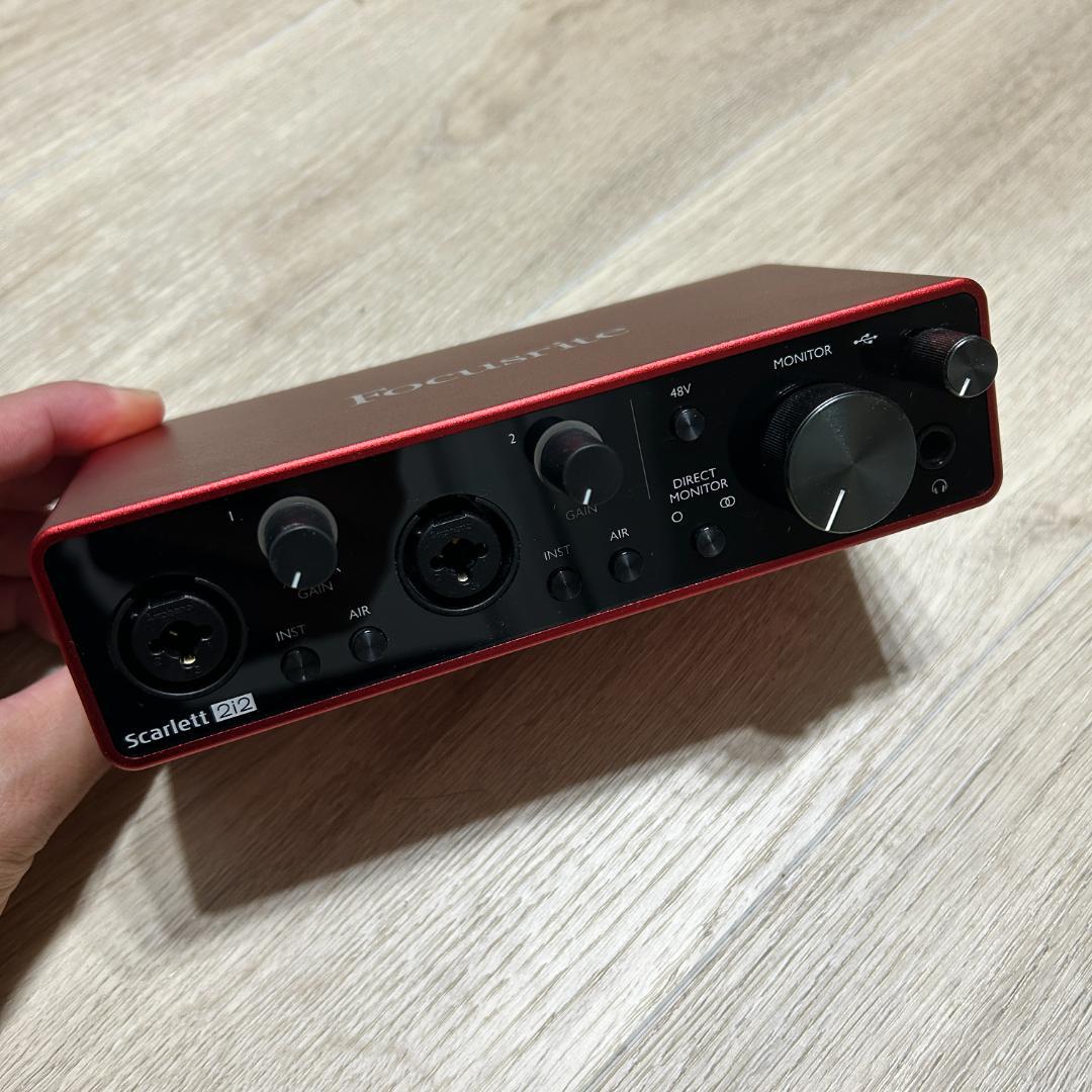【美品】Focusrite Scarlett 2i2 Gen3rd 第３世代