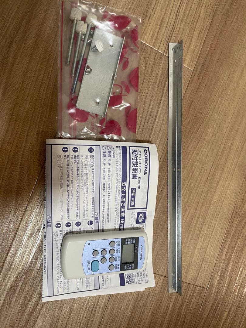 CORONA 23年製　窓用エアコン CW-F1623R / CW-F1823R