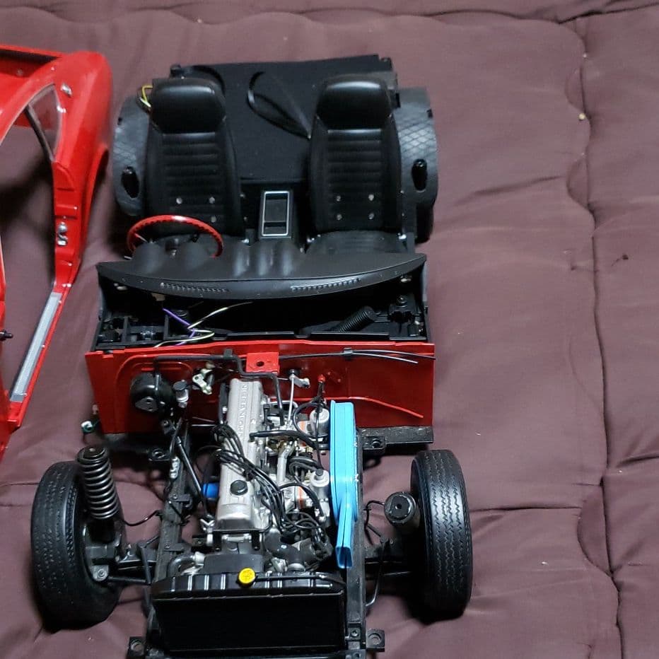 創刊号フェアレディZ未完成です。