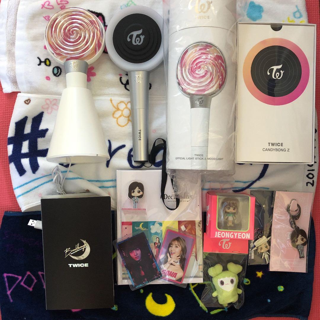 TWICE 公式グッズ