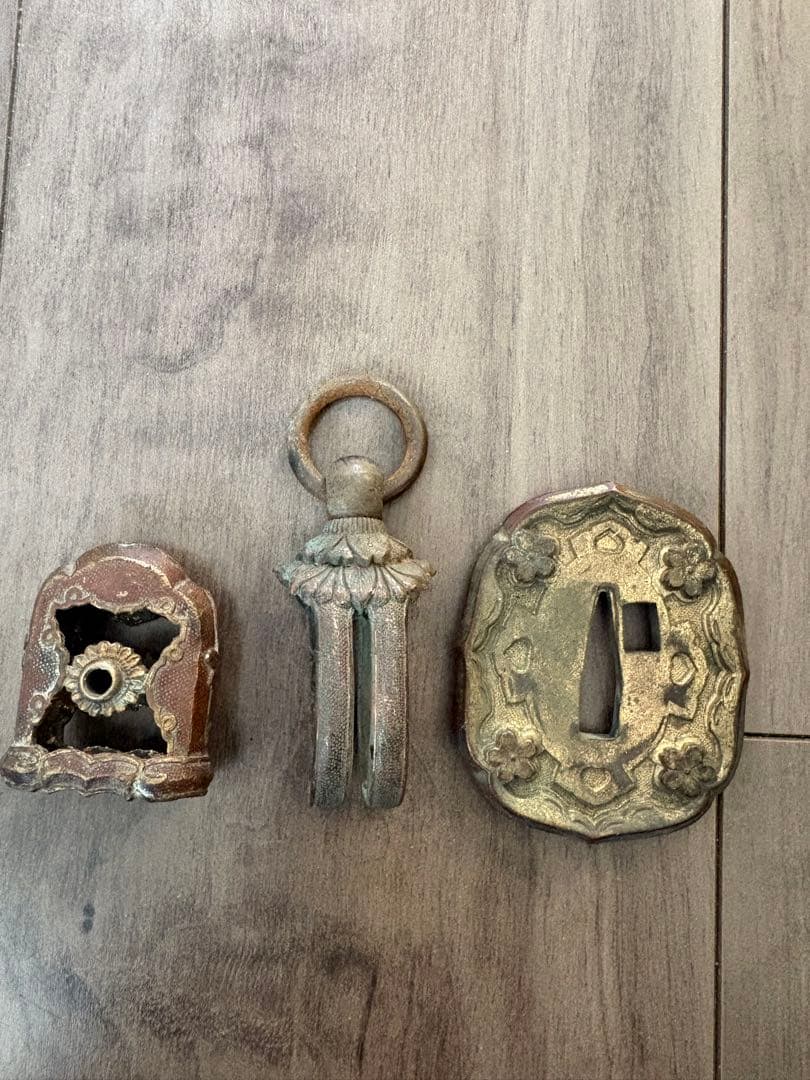 軍刀　陸軍98式軍刀　透かし鍔 佩鐶 柄頭