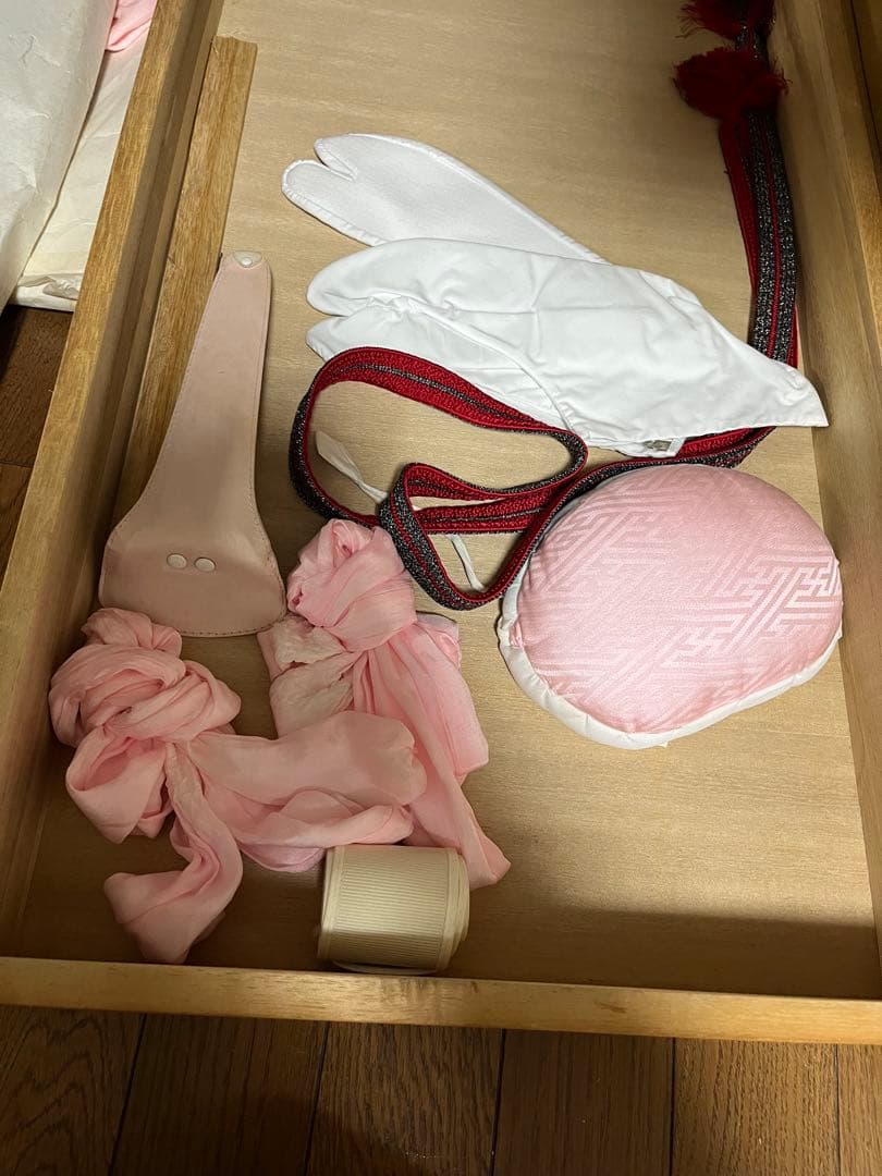 か*る様 【桐箱付】きものやまと振袖セット 黒・金・赤　梅柄　金帯