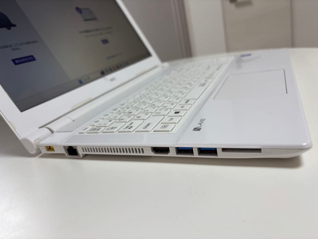 NEC LaVie ホワイトノートPC
