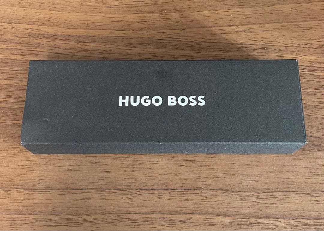 【極美品】HUGO BOSS ギアピンストライプ　ボールペン　ダイヤモンド（株）