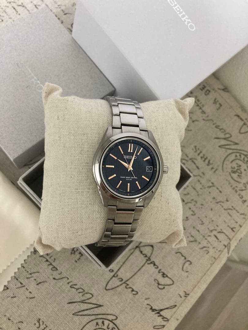 良品！セイコー SEIKO ブライツ チタン 電波ソーラー sagz087