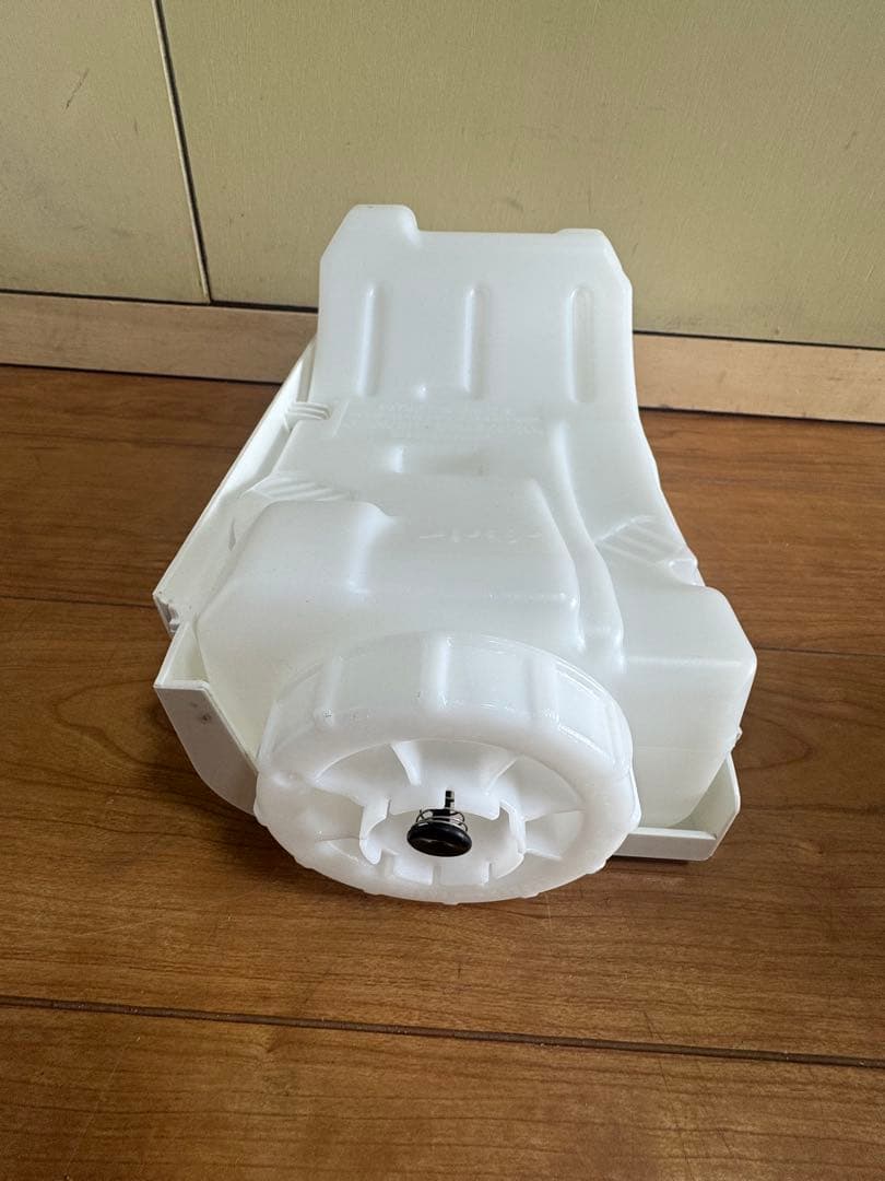 DAIKIN ダイキン　ストリーマ加湿空気清浄機　MCK70VKS-W ホワイト