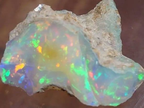 エチオピア　オパール　プレシャスオパール　原石 ジュエリー　高品質　青　ウェロ産