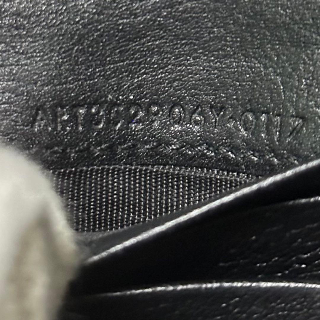 Yves Saint Laurent 折り財布　ラウンドファスナー　カサンドラ