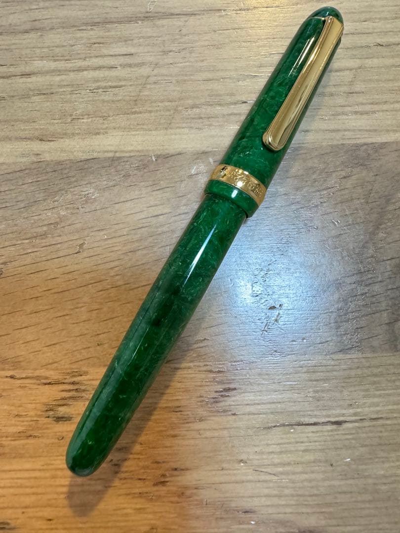 未使用 PLATINUM 万年筆 3776 18K セルロイド エメラルド