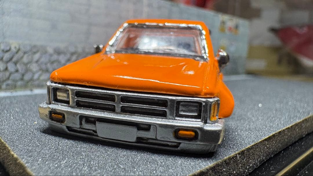 ホットウィール　バックトゥザフュチャー1987トヨタピックアップトラックカスタム