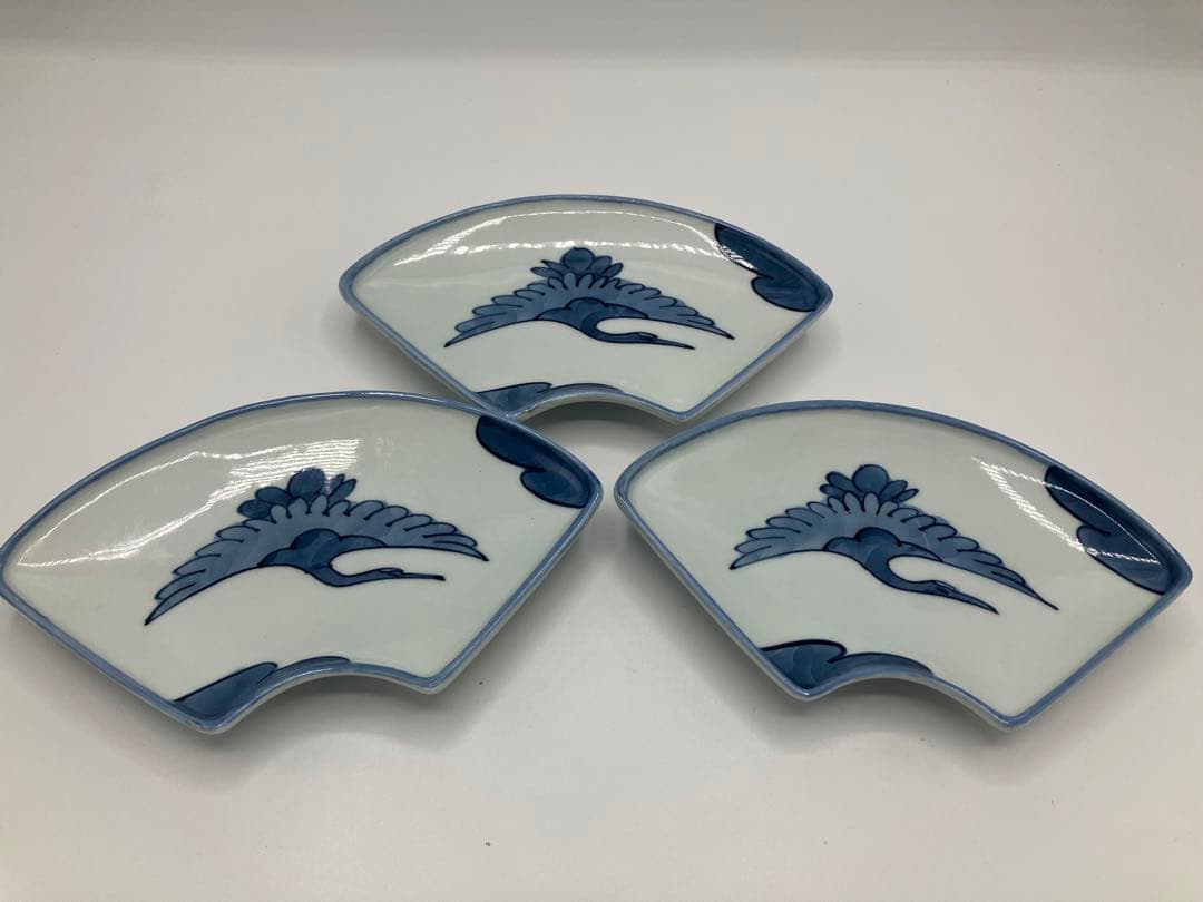 ◯ 有田焼 源右衛門窯 「染付鶴絵 扇形 皿」 3枚セット