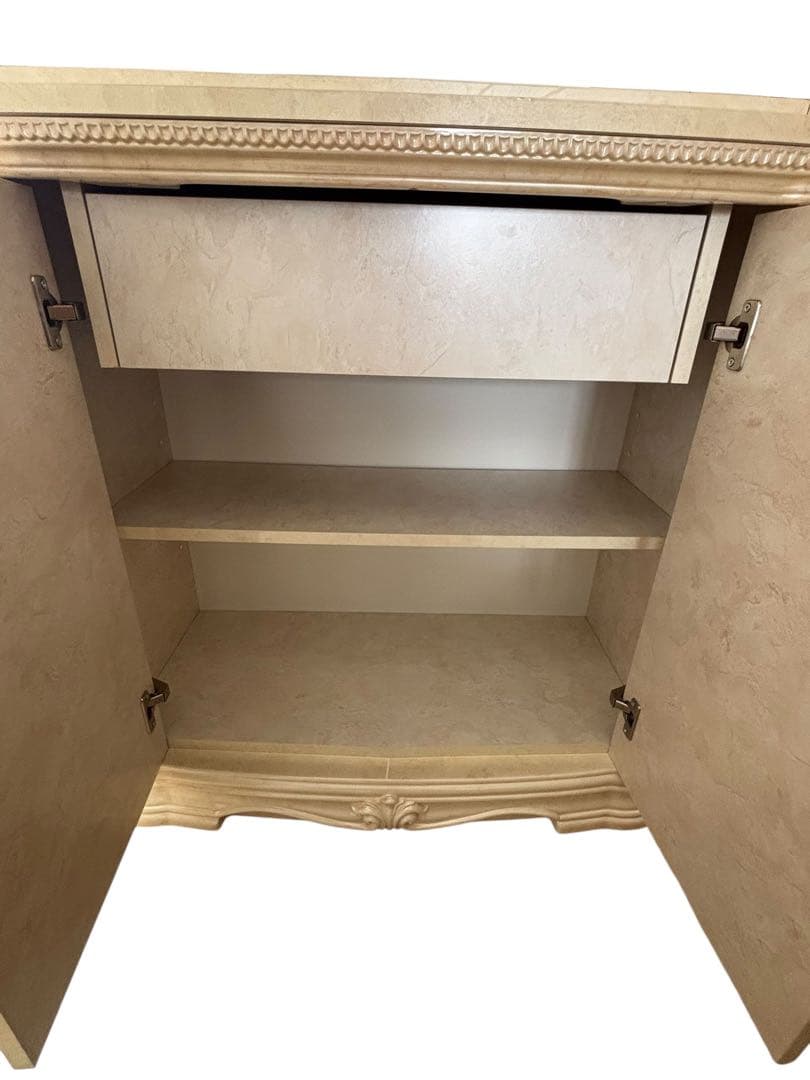 アマルフィ Amalfi 飾り棚 ガラスキャビネット 高級家具