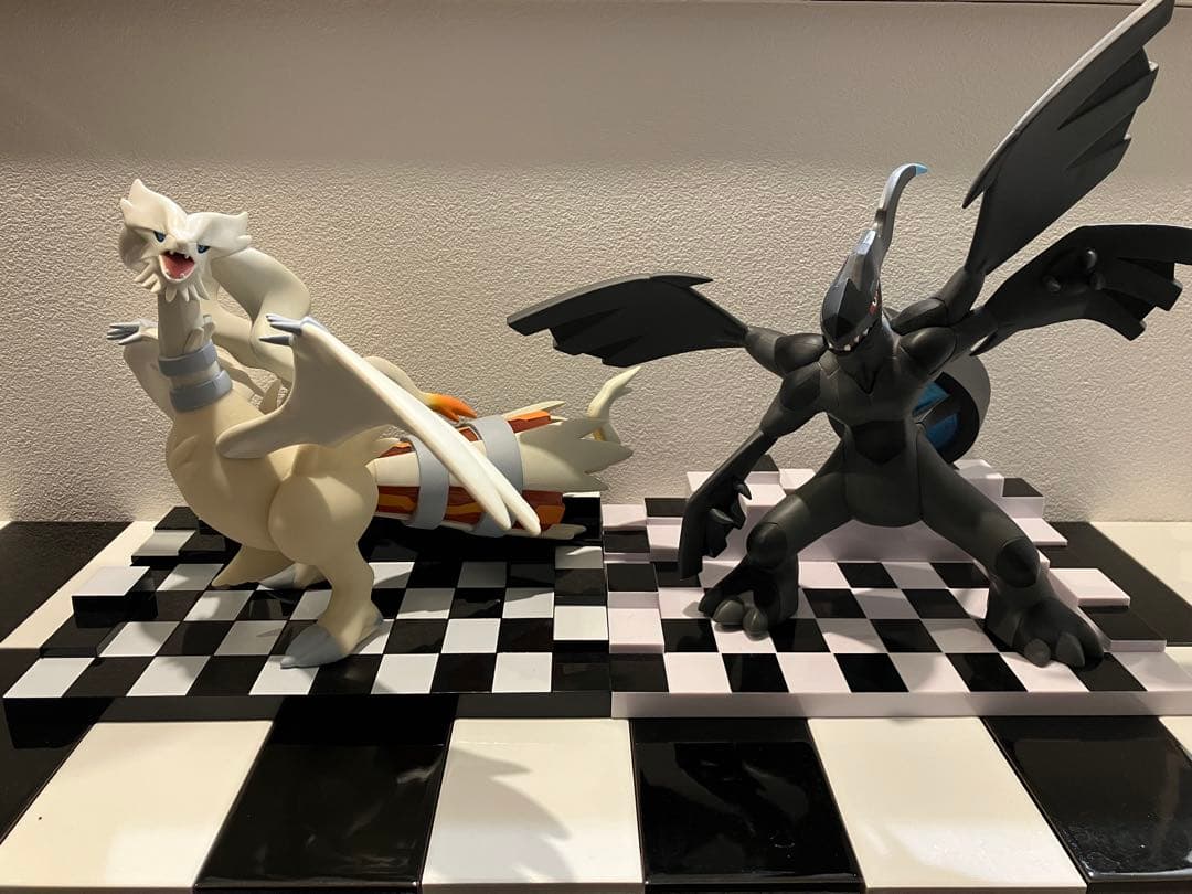 ポケモン ゼクロム レシラム フィギュアセット　わくわくゲットくじ2011