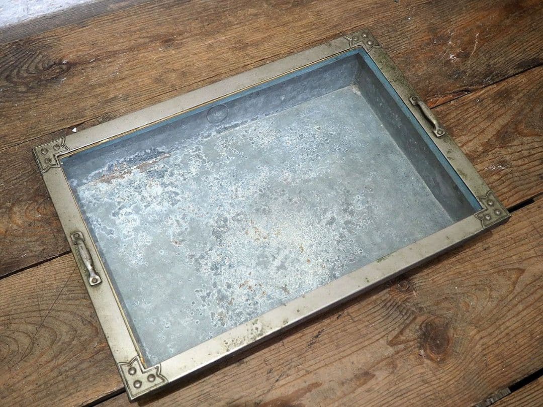 1366 昭和レトロなブリキのガラスケース　飾り棚　駄菓子屋　陳列棚　ビンテージ