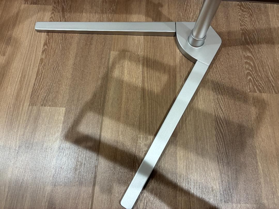 LOE(ロエ) ノートパソコン 自立型 アームスタンド 寝ながらスマホ