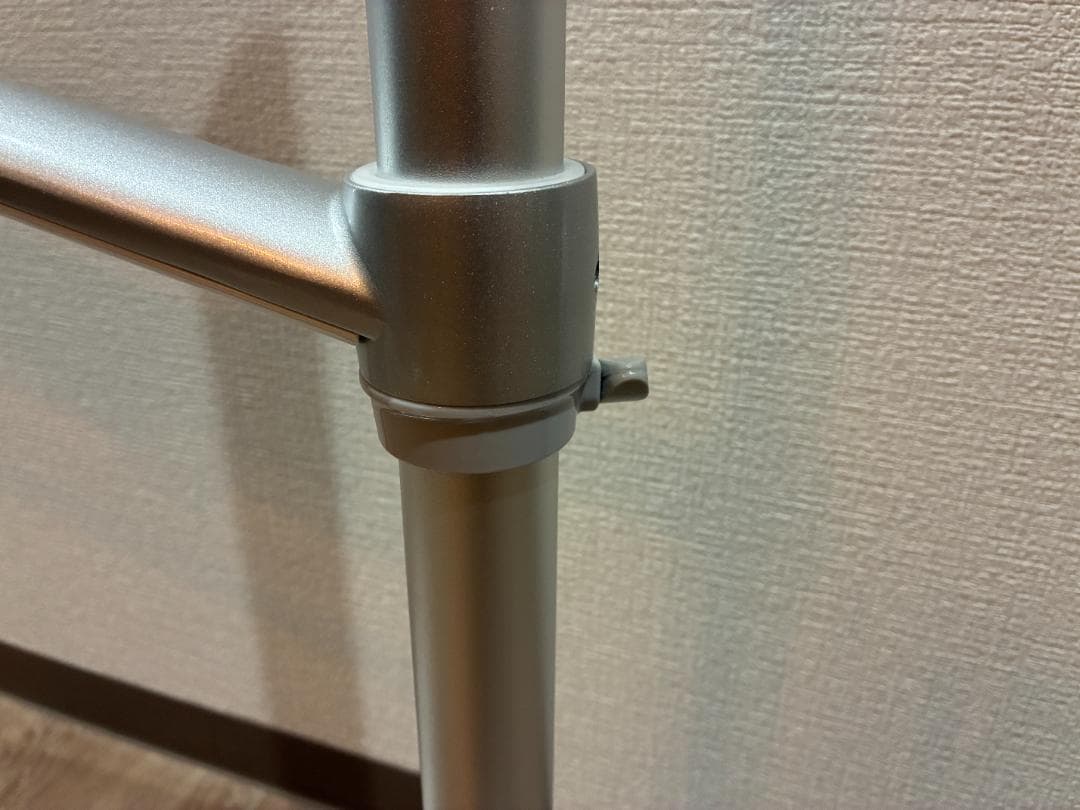 LOE(ロエ) ノートパソコン 自立型 アームスタンド 寝ながらスマホ