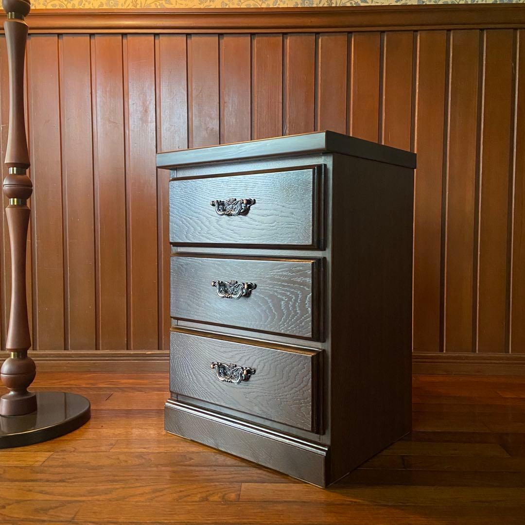 ベッドサイドキャビネット　アメリカ製　3段引き出し　ミニチェスト　ビンテージ家具