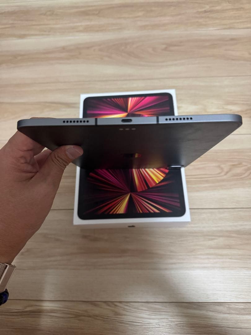 極美品　Apple iPad 11インチ スペースグレー