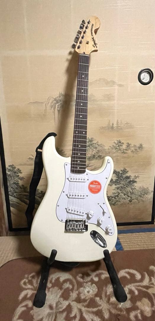 スクワイヤー　ストラトキャスター OLW