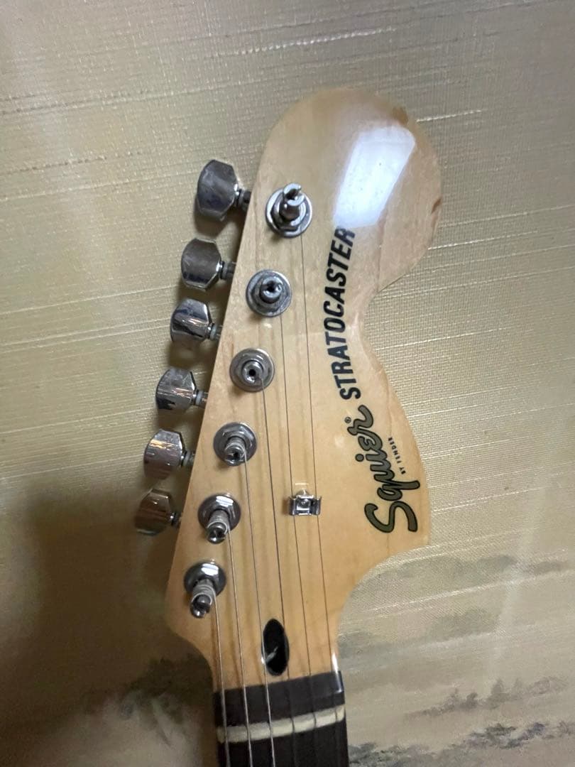 スクワイヤー　ストラトキャスター OLW