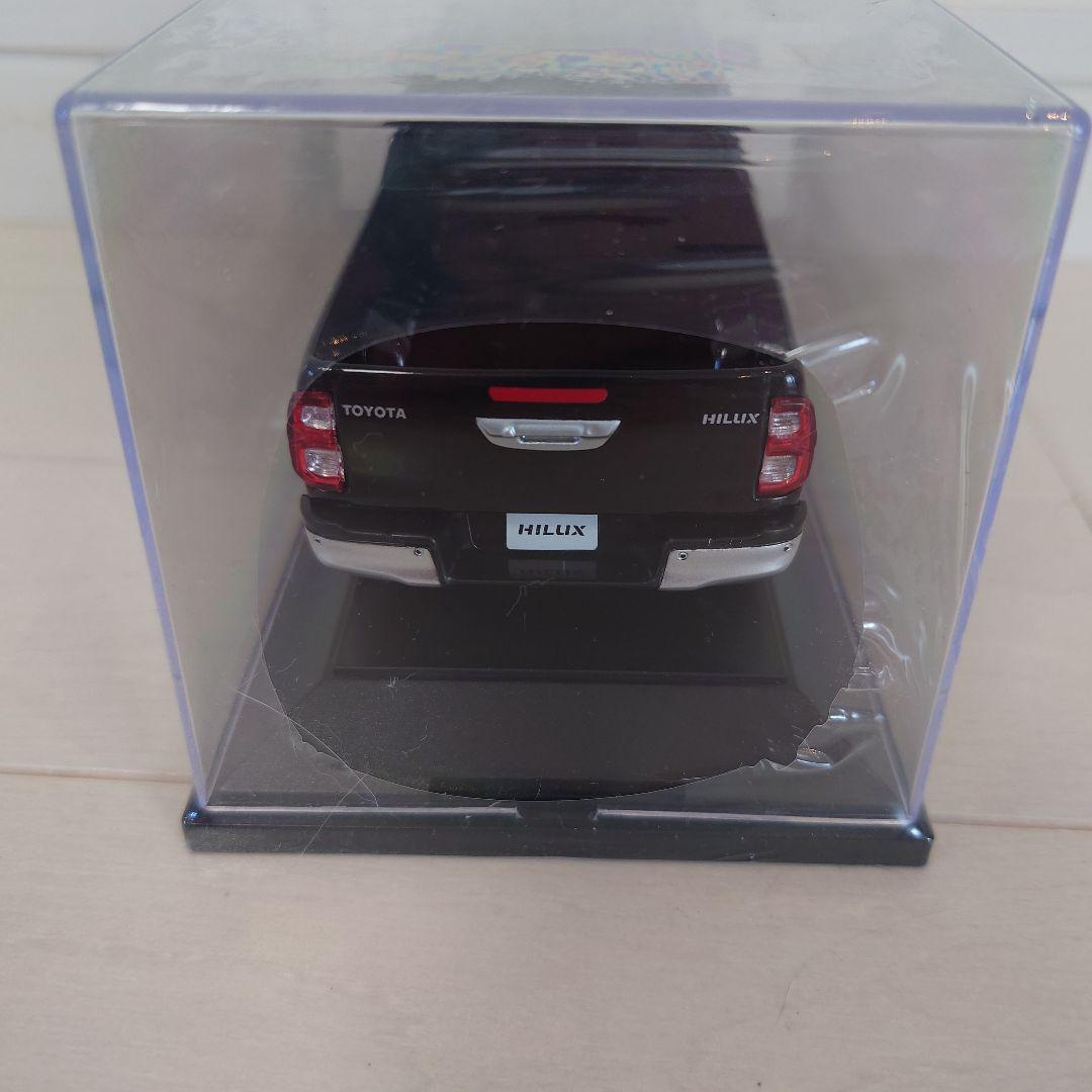 HILUX 1/30スケール 黒モデルカー