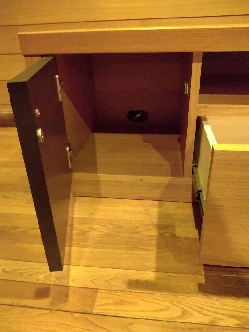 【美品】テレビローボード 180cm幅 引き出し付き