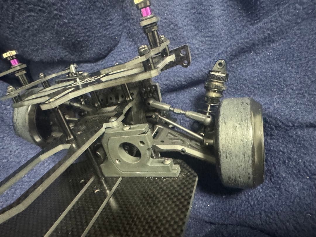 ミャクミャク品　ラジコン　シャーシ、サーボ付き