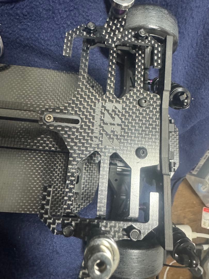 ミャクミャク品　ラジコン　シャーシ、サーボ付き