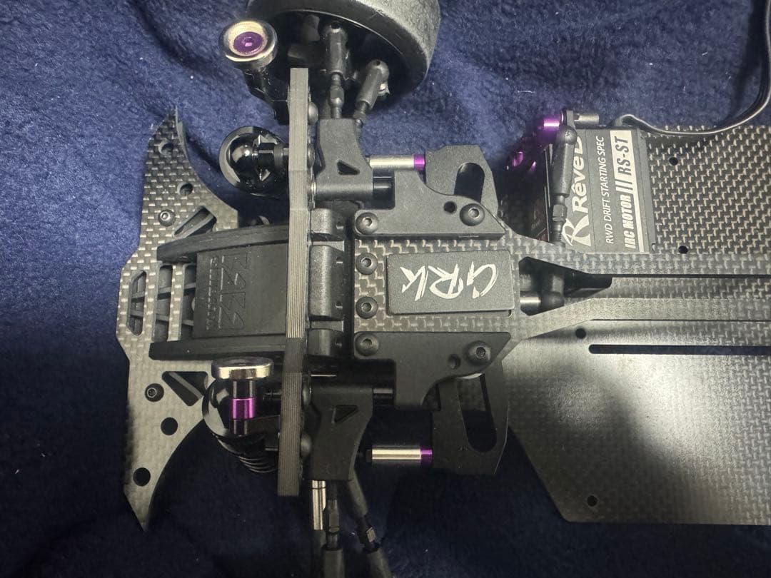 ミャクミャク品　ラジコン　シャーシ、サーボ付き