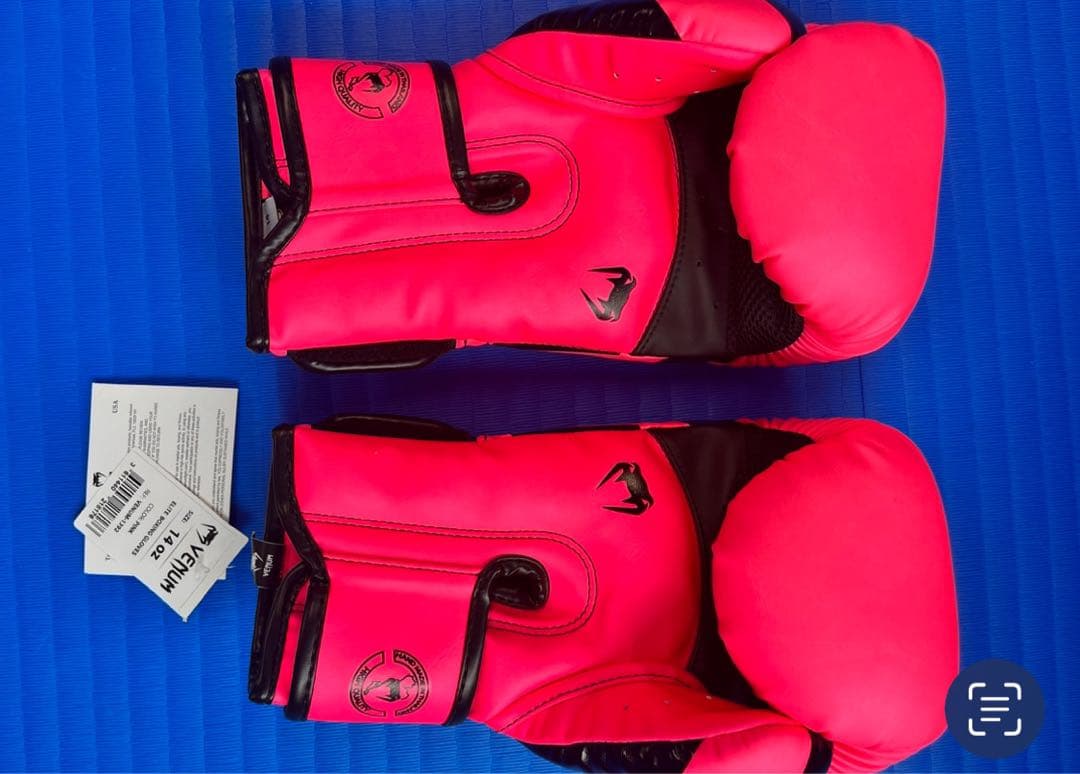 Venum ボクシンググローブ 12oz ピンク