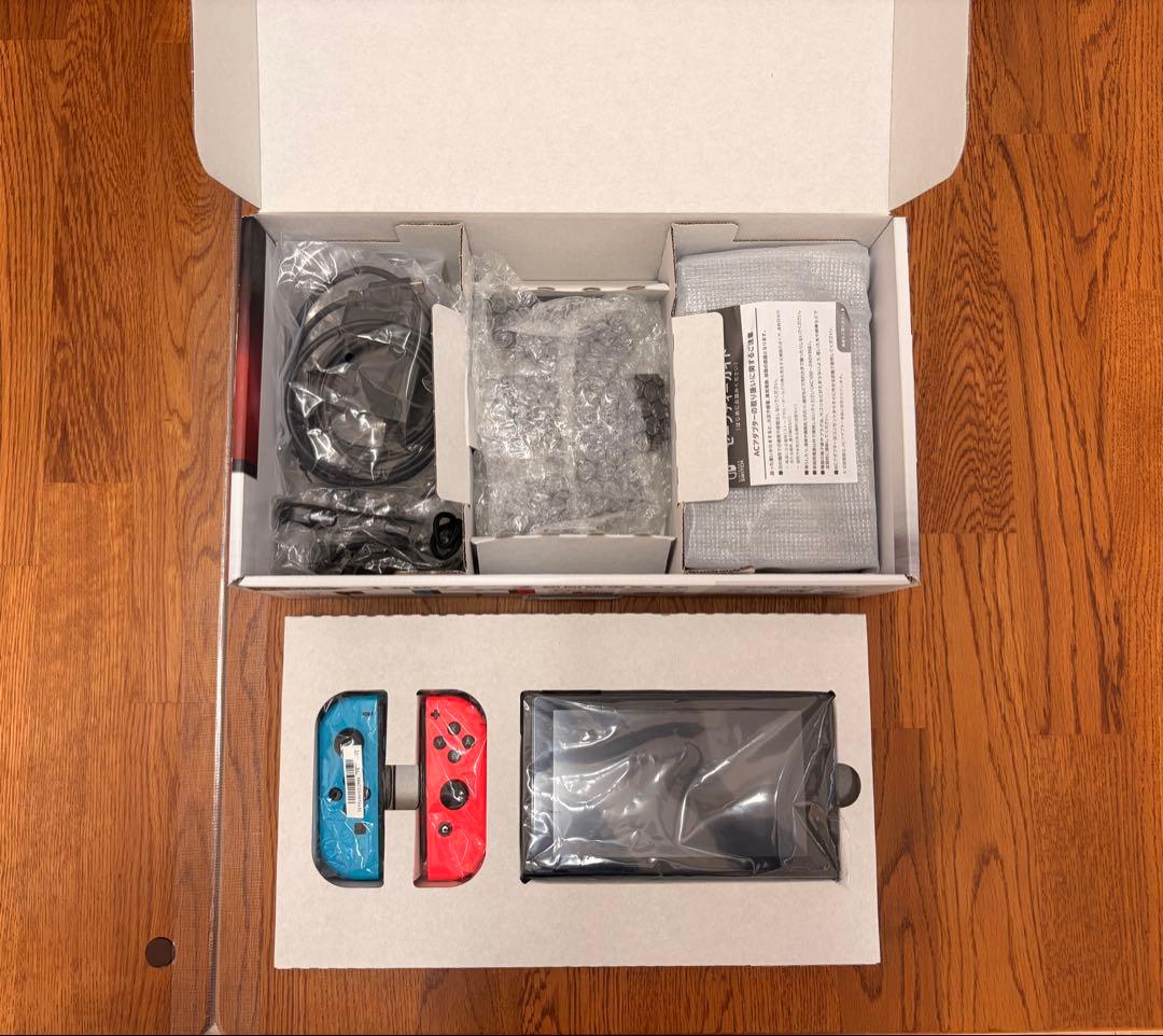 ち*す様 【箱あり】Nintendo Switch(Joy-Conカラー→赤/青