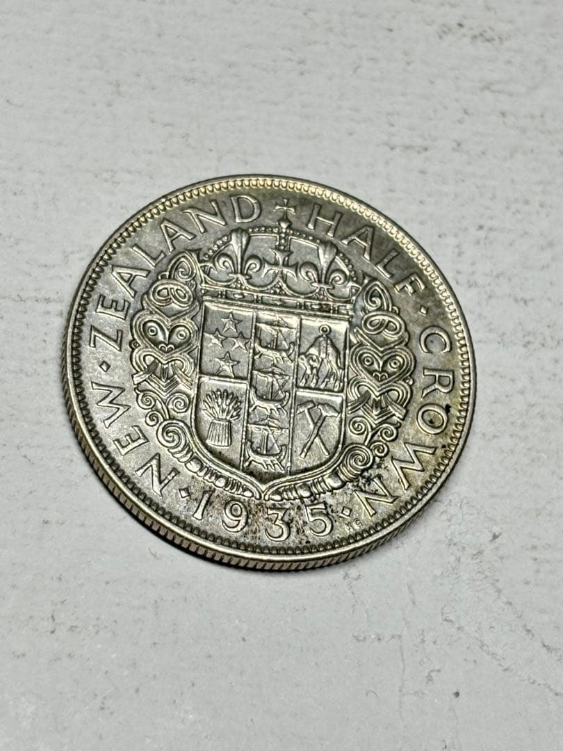ニュージーランド　1/2クラウン銀貨　1935年　極美品　希少　レア　古銭