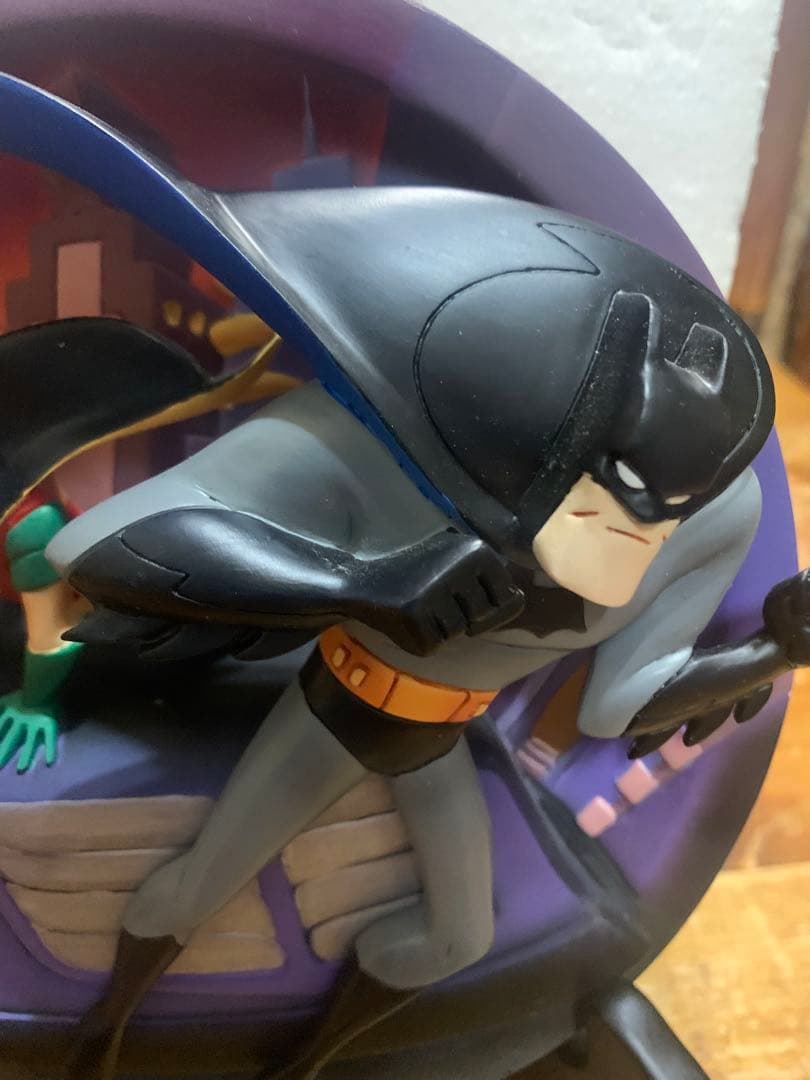 ワーナー バットマンスタチュー