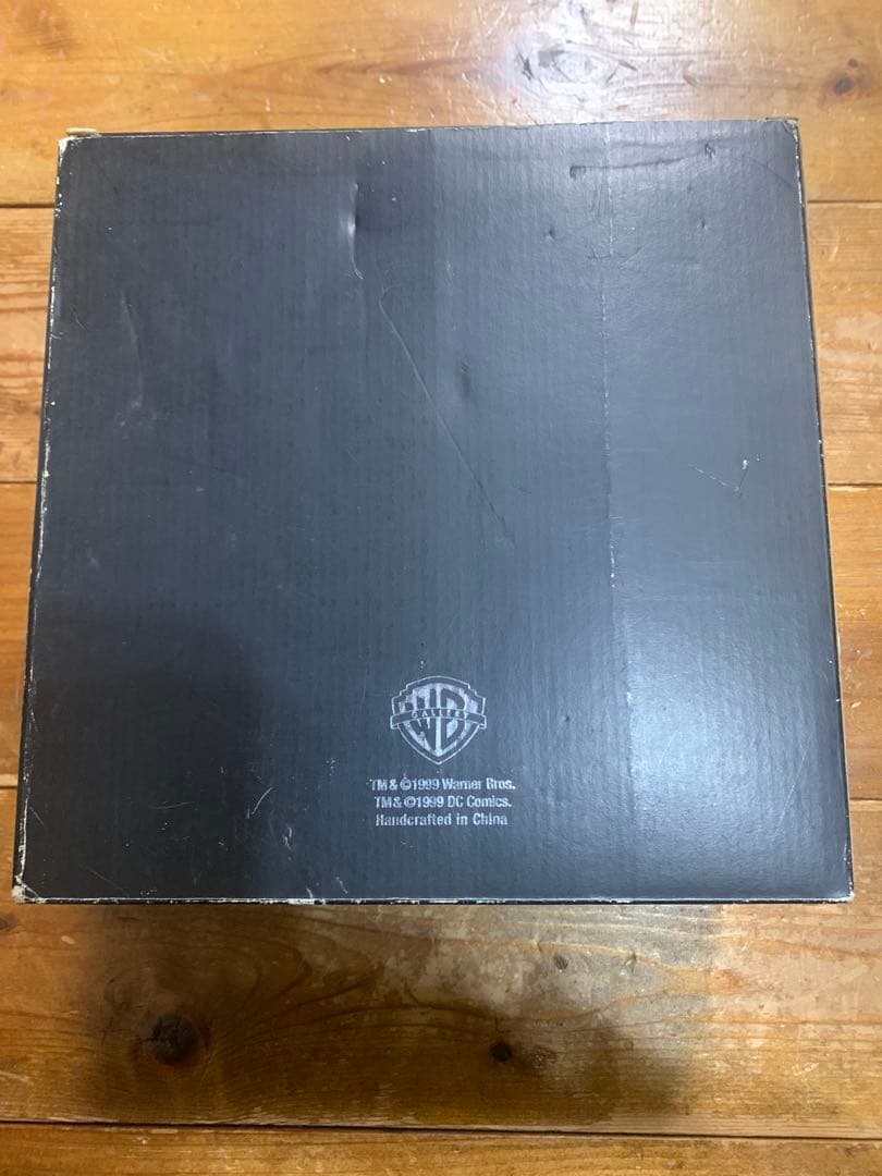 ワーナー バットマンスタチュー