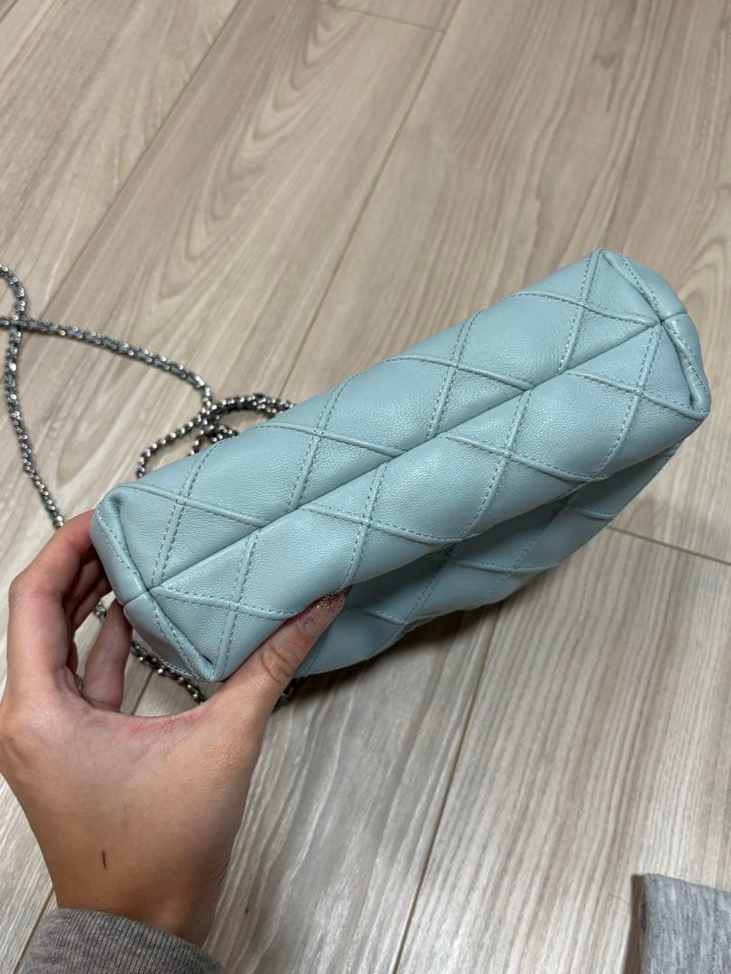 ライトブルー キルティング パーティーバッグ