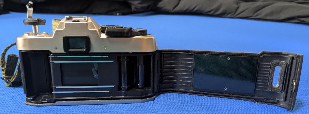 値下！極上美品 往年の名機 nikon FM10 & 軽めの望遠 35-105