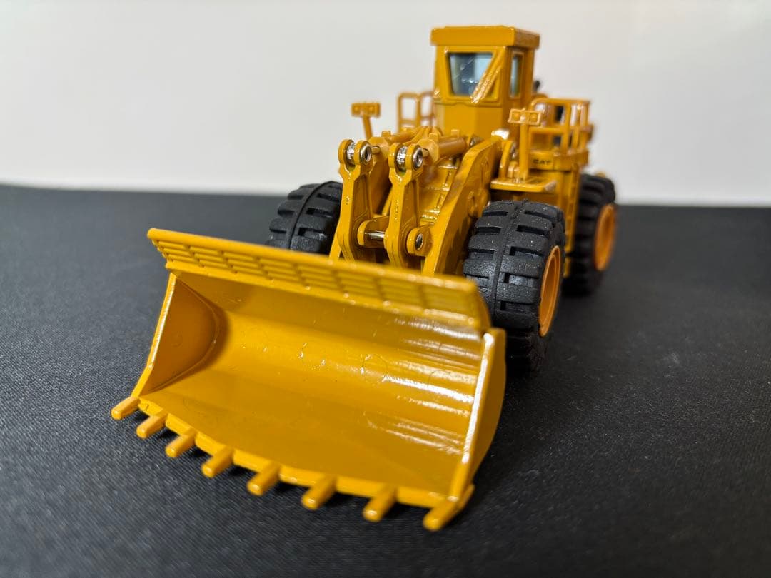 コマツHD785-5 & CAT 992C ホイールローダー