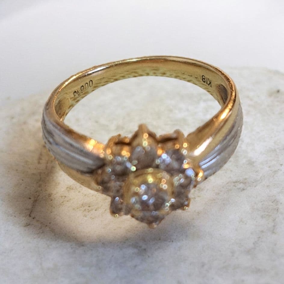 K18ゴールド×プラチナコンビ　フラワー天然ダイヤモンド