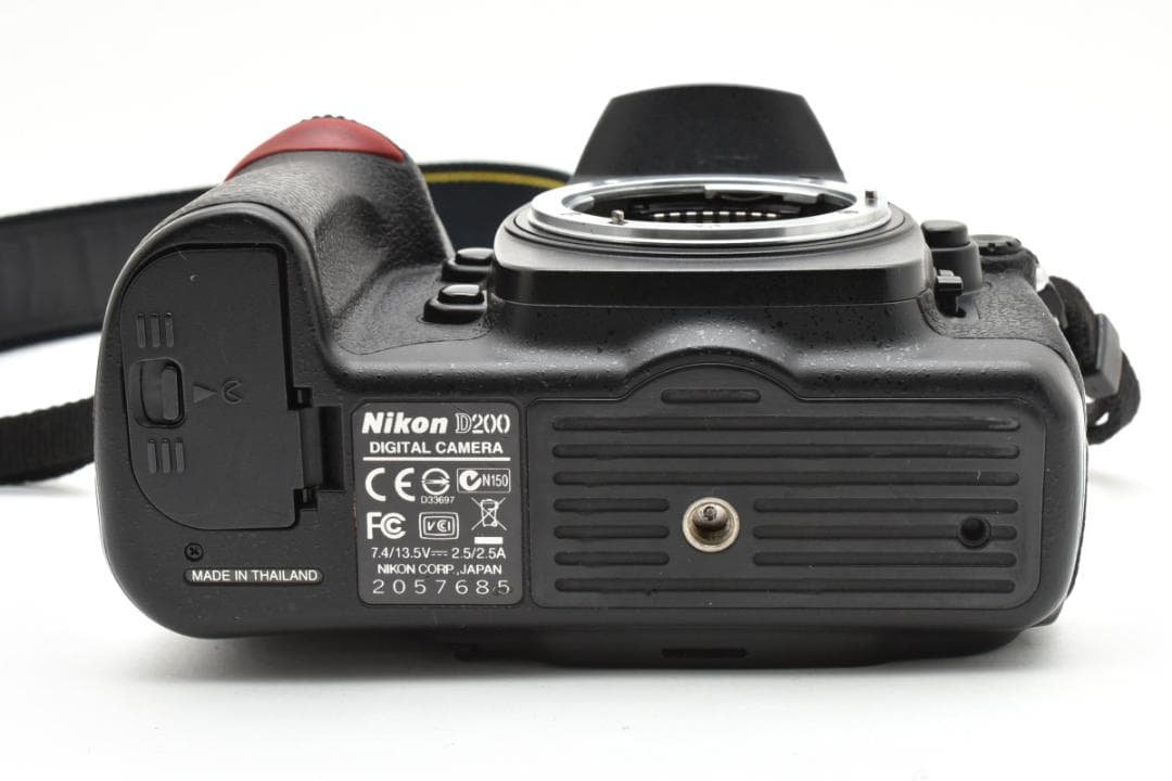 美品　NIKON ニコン D200 ショット数 14,965枚 H085