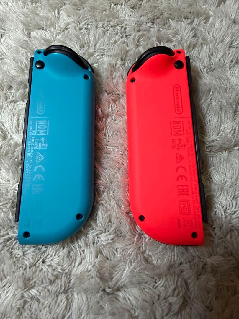 Nintendo Switch 本体　SDカード、シリコンカバー付